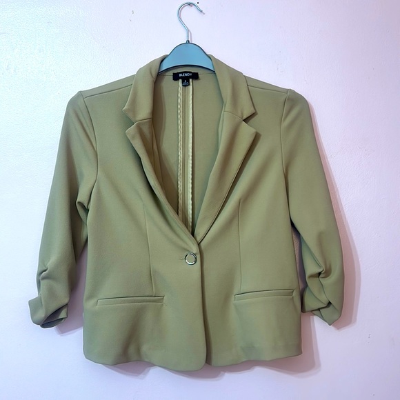 Size small - Picture 5 of 5